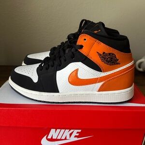 Nike Air Jordan Retro Mid ‘Shattered Backboard’ (Size 9M)